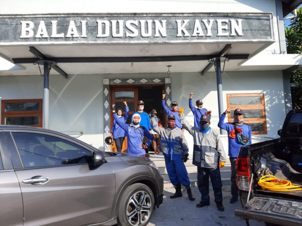 Seksi Lingkungan, Penyemprotan oleh Destana Condongcatur di padukahan Kayen